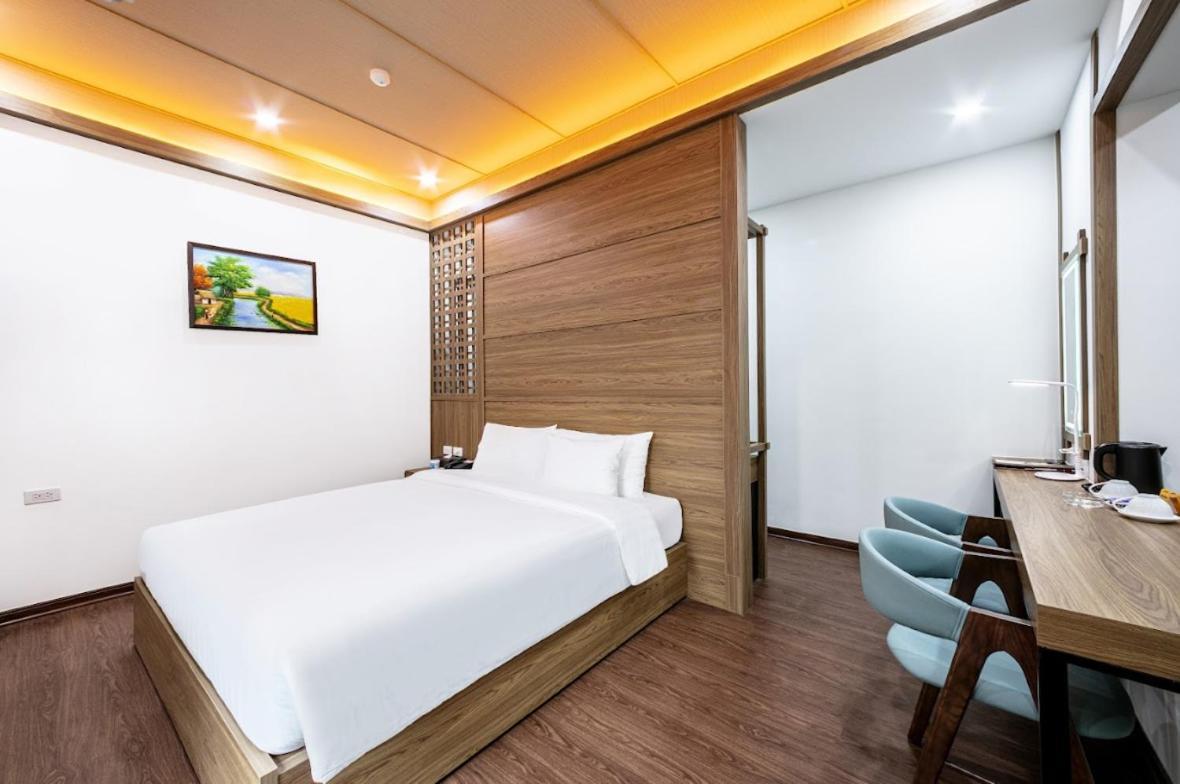 A25 Hotel - 21 Nghia Tan Hanoi Exteriör bild