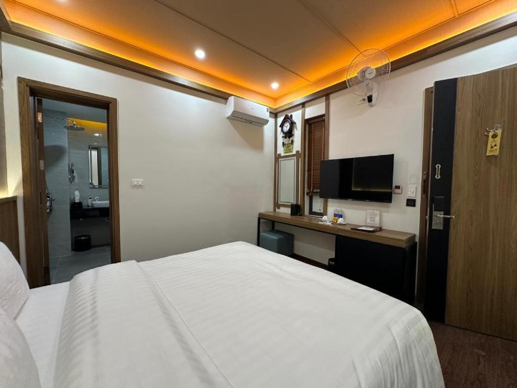 A25 Hotel - 21 Nghia Tan Hanoi Exteriör bild