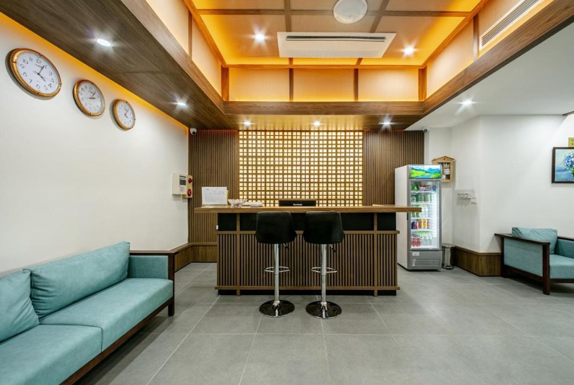 A25 Hotel - 21 Nghia Tan Hanoi Exteriör bild